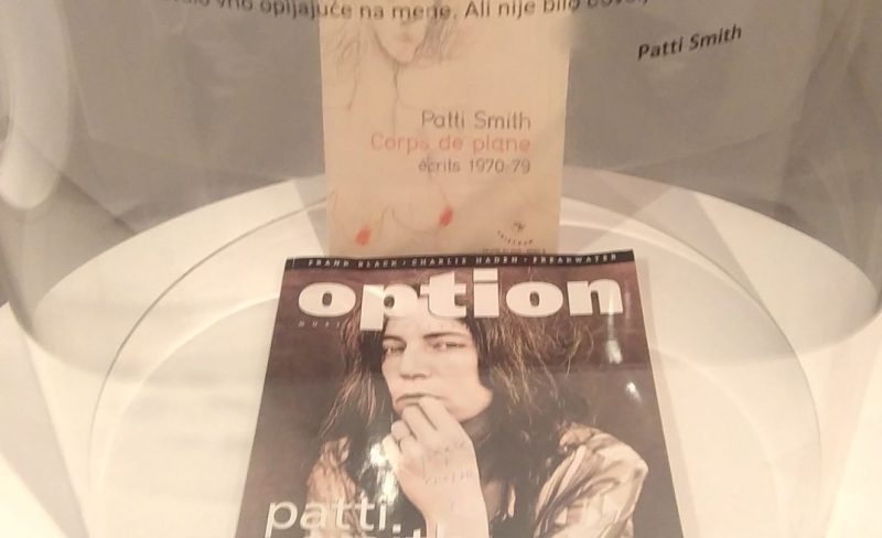 Zbirka pjesama Patti Smith s autoportretom iz 1969.