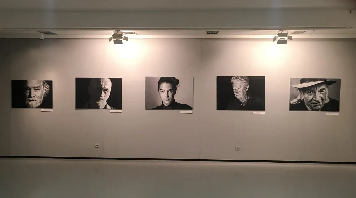 Vesna Zednik: Personae Gratae